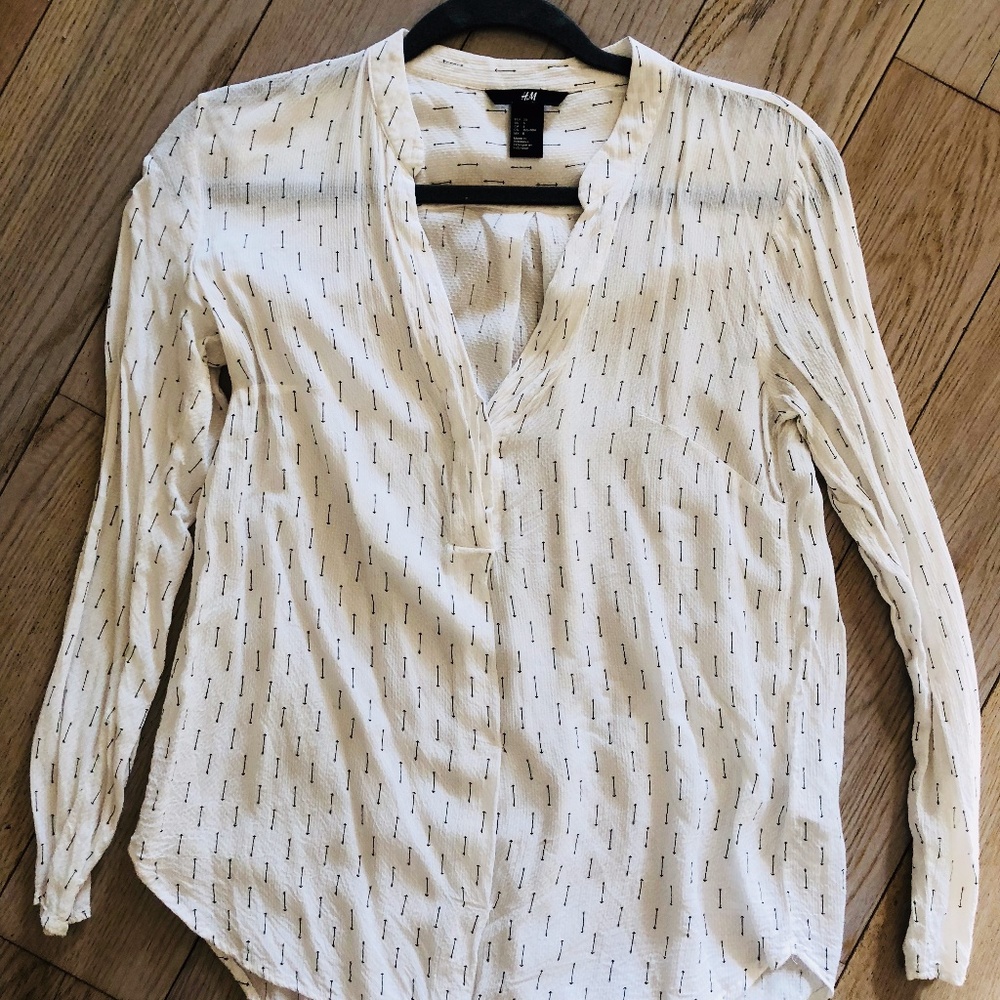 H&M Modern Arrow Blouse